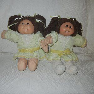 2 Twin Girl Brunette Brown Eye Cabbage patch dolls 1982 Appalachian Artworks